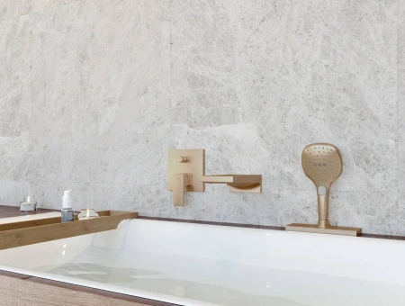 Смеситель для ванны встраиваемый Hansgrohe Metropol 32545140 шлифованная бронза