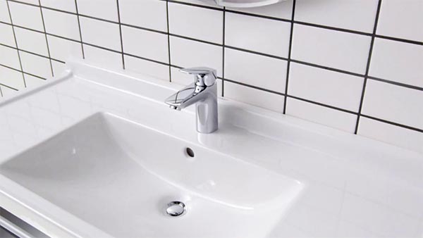 Смеситель для раковины с донным клапаном Hansgrohe Logis E 71160000 хром