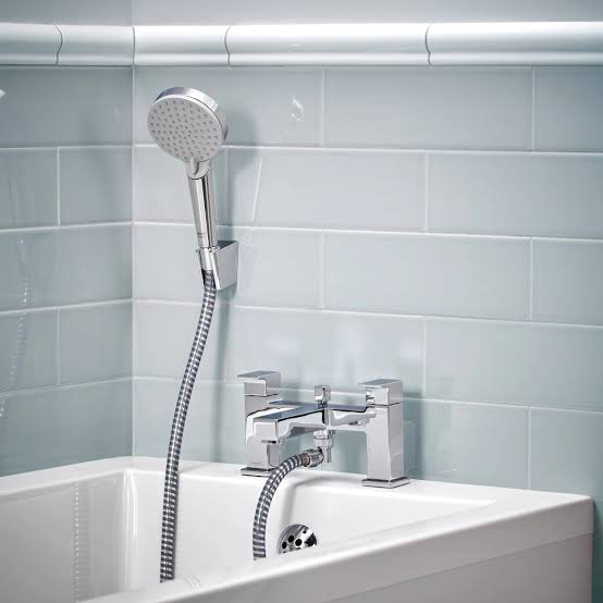 Смеситель на борт ванны с душевым набором Hansgrohe Vernis Shape 71462000 хром