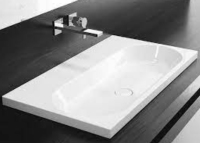 Корпус для смесителя для раковины Geberit ONE прямоугольного исполнения, настенный монтаж: Глянцевый хром, L=18см 244.301.21.1