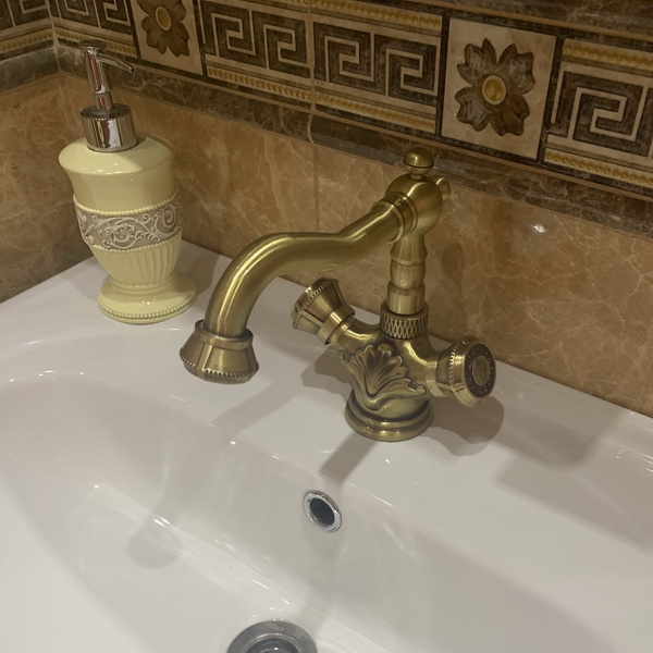 Смеситель для раковины, античная бронза Zorg A 3009U-BR Смеситель для раковины, античная бронза Zorg A 3009U-BR