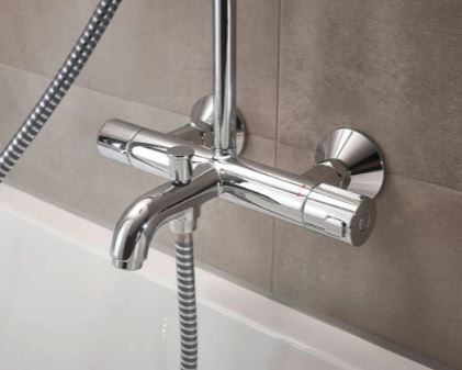 Душевая система Hansgrohe Vernis Blend Showerpipe 200 1jet EcoSmart 26079000, хром