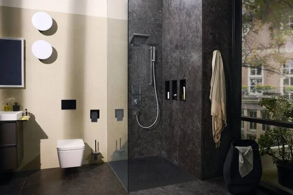 Термостат для душа с регулировкой напора Hansgrohe ShowerSelect Comfort Q 15588340 шлифованный черный хром