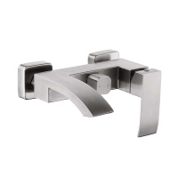 Смеситель для ванны FASHUN A53018 Смеситель для ванны FASHUN A53018