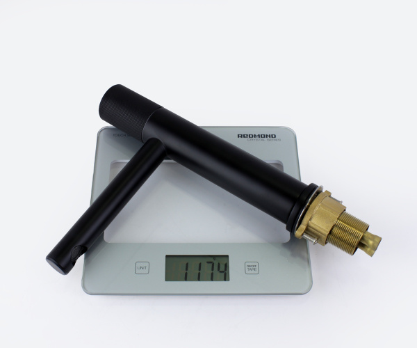 Смеситель для раковины Bronze de Luxe AVANGARDE черный 2010H Смеситель для раковины Bronze de Luxe AVANGARDE черный 2010H