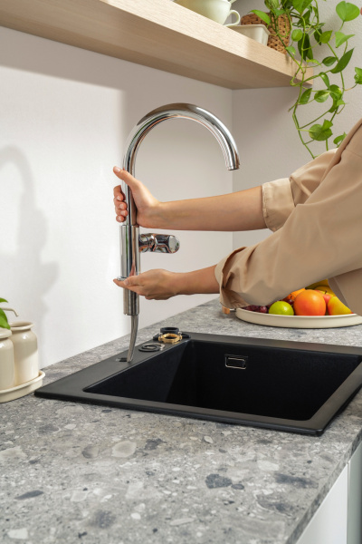 Смеситель для кухни однорычажный Hansgrohe Vernis Blend M35 71870000 хром 