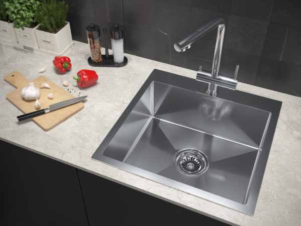 Смеситель для кухни с подключением к фильтру  Paulmark Skalen Sk213020-SS