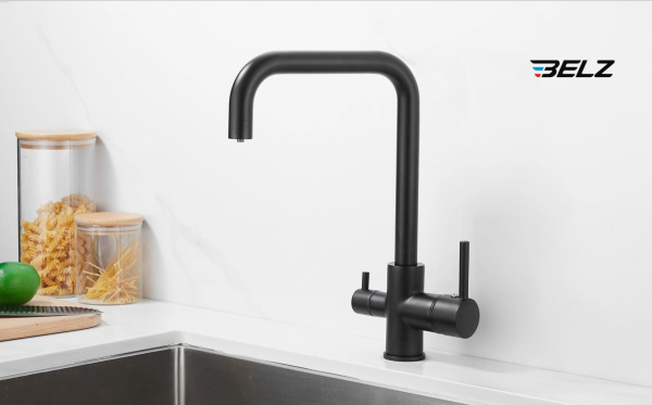 Смеситель для кухни с подключением фильтра Belz B76802-7, черный