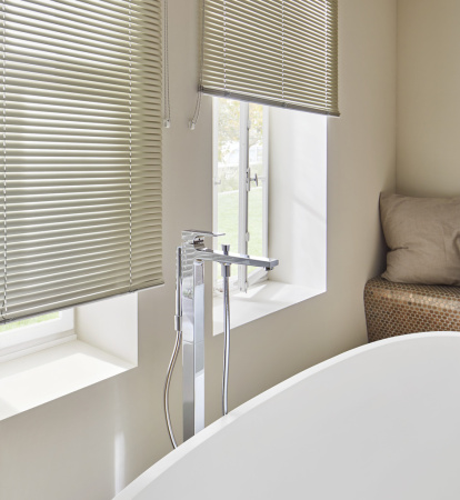 Смеситель для ванны напольный Hansgrohe Metropol 32532000 хром