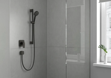 Смеситель для душа однорычажный Hansgrohe Vernis Shape 71658670 черный матовый