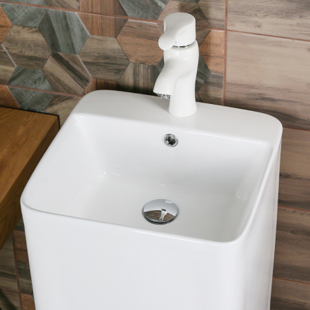 Раковина напольная (42х41)  Melana B125-805