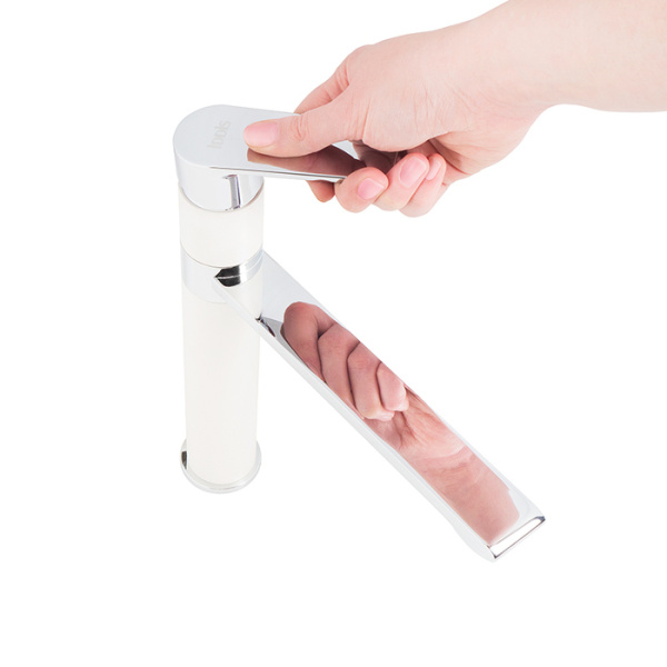 Смеситель для кухонной мойки IDDIS Edifice (ED5WBSGi05)