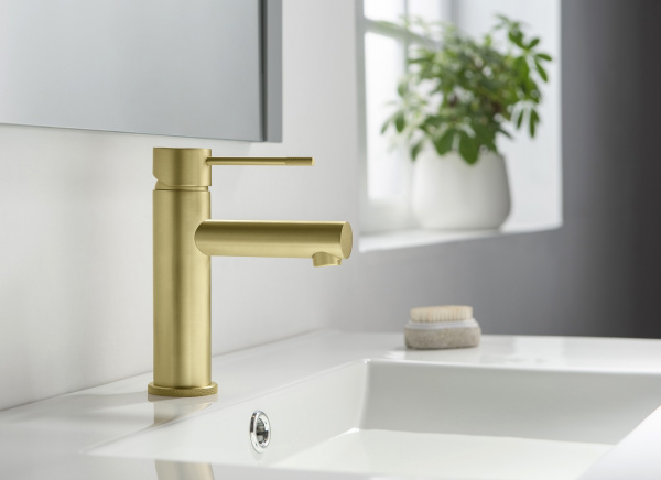 Смеситель для раковины Timo Saona 2361/17F золото матовое Смеситель для раковины Timo Saona 2361/17F золото матовое