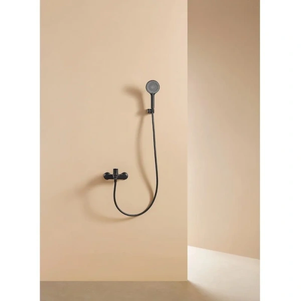 Смеситель для ванны Arrow AG3609MB черный