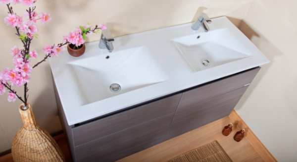 Встраиваемая сверху (122х46,5)  двойная Melana 2120XX-805