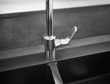 Смеситель для кухни с выдвижным изливом Hansgrohe Focus M41 Eco 2jet 31833000 хром
