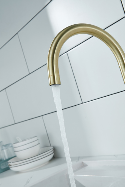 Смеситель для кухни с подключением к фильтру  Paulmark Essen Es213211-BR