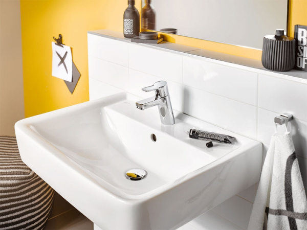 Смеситель для раковины Kludi Pure&Easy 370280565 Смеситель для раковины Kludi Pure&Easy 370280565