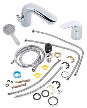 Смеситель на борт ванны однорычажный с душевым набором Orange M60-333cr хром