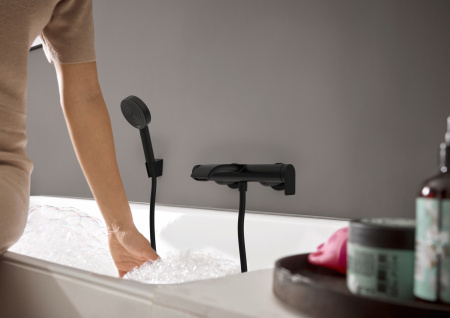 Смеситель для ванны однорычажный Hansgrohe Vivenis 75420670 черный матовый