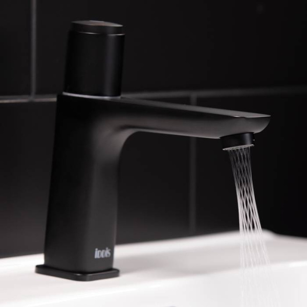 Смеситель для умывальника IDDIS Slide с кнопочным управлением (SLIBLBTi01)