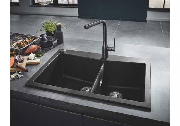 Смеситель однорычажный для кухни с выдвижным изливом Grohe Essence New 30270 A00 (30270A00) темный графит глянец