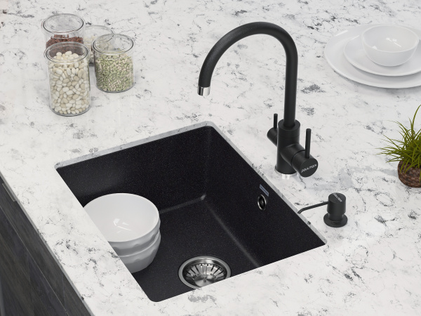 Смеситель для кухни с подключением к фильтру  Paulmark Essen Es213211-418