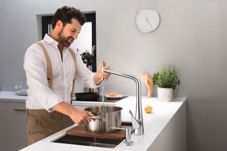 Смеситель для кухни с выдвижным изливом Hansgrohe Metris Select M71 2jet 73816000 хром