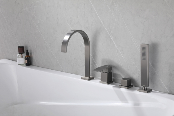 Смеситель ABBER Wasserfall AF8613NG на борт ванны, никель Смеситель ABBER Wasserfall AF8613NG на борт ванны, никель