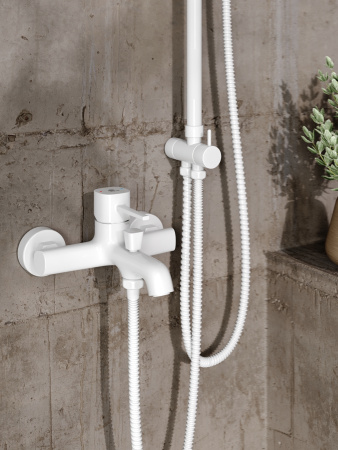 Душевая система смеситель с изливом Orange Karl M05-934w белый