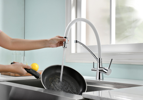 Смеситель для кухни с подключением к фильтру  Paulmark Siеgen Si213111-CrW