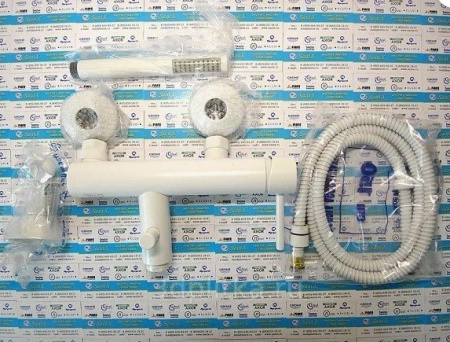 Смеситель для ванны Fiore Xenon 44WH5150 белый