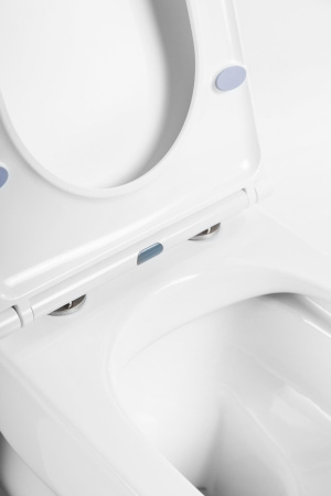 Унитаз подвесной безободковый BelBagno ONDA BB066CHR/BB870SC с сиденьем микролифт