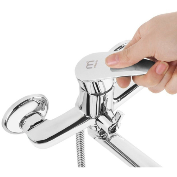 Смеситель для ванны Milardo Niagara (NIASBLCM10)