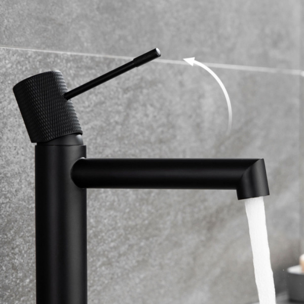 Смеситель для раковины Vincea Desire VBF-1D1MB Смеситель для раковины Vincea Desire VBF-1D1MB