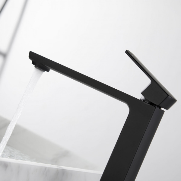 Смеситель для раковины Vincea Next VBF-1N2MB Смеситель для раковины Vincea Next VBF-1N2MB