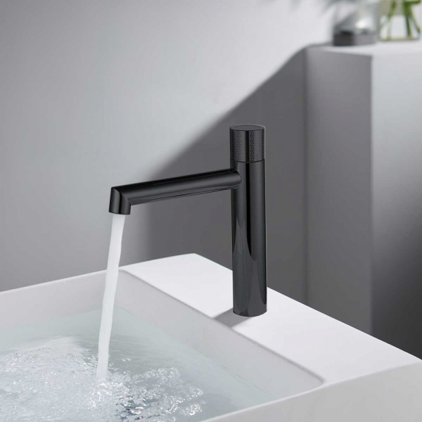 Смеситель для раковины Vincea Desire VBF-1D3MB Смеситель для раковины Vincea Desire VBF-1D3MB