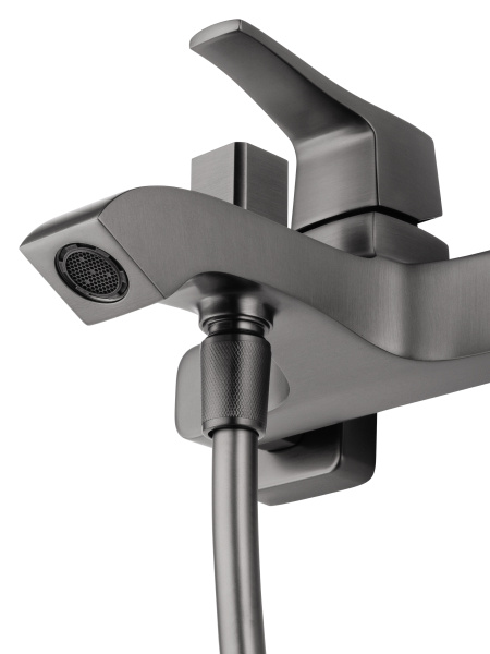 Смеситель для ванны с душем WONZON & WOGHAND FLEX, темный графит WW-88037072-BGM Смеситель для ванны с душем WONZON & WOGHAND FLEX, темный графит WW-88037072-BGM