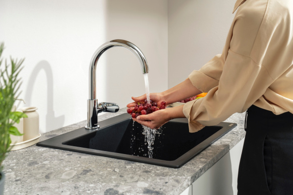Смеситель для кухни однорычажный Hansgrohe Vernis Blend M35 71870000 хром 