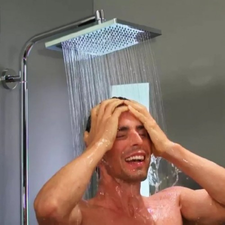 Душевая система с однорычажным смесителем hansgrohe Crometta E 240 1jet Showerpipe 27284000