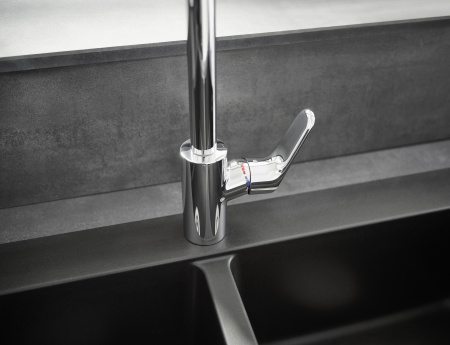 Смеситель для кухни с выдвижным изливом Hansgrohe Focus M41 31815000 хром