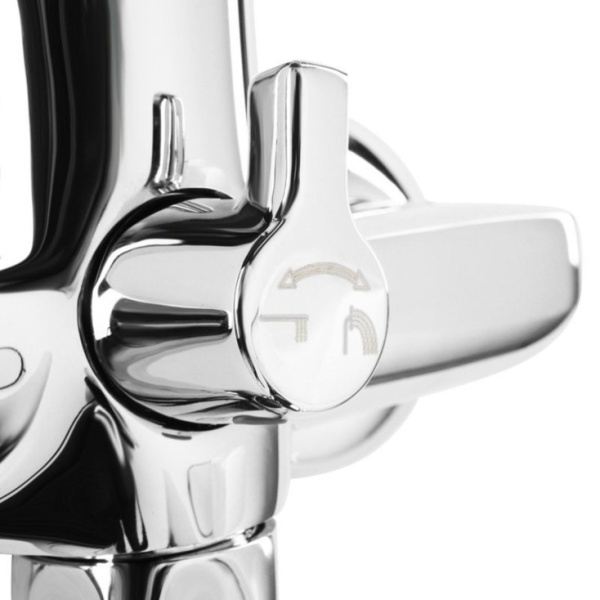 Смеситель для ванны Milardo Niagara (NIASBLCM10)