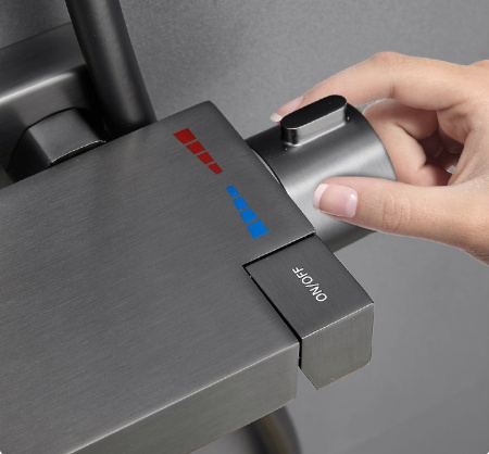 Душевая система с изливом Belz B24672-3, оружейная сталь