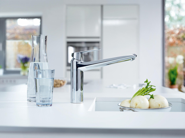 Смеситель для кухни однорычажный Grohe Eurodisc Cosmopolitan 33770 002 (33770002) хром