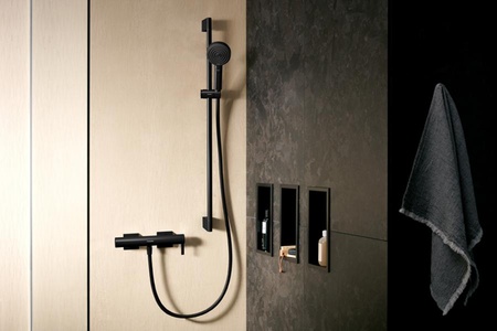 Душевая штанга 950 мм со шлангом Hansgrohe Unica Pulsify S 24401670 черный матовый