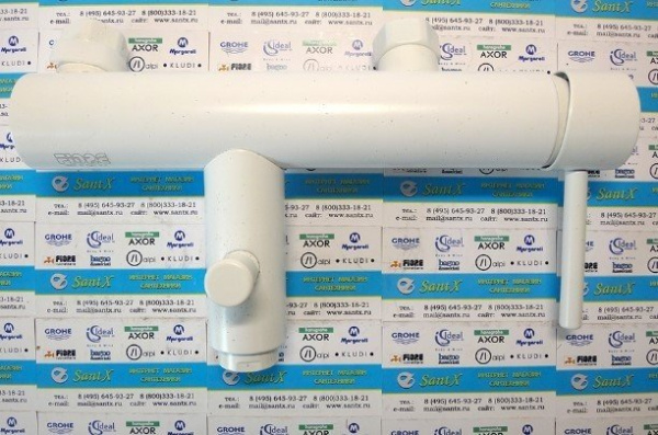 Смеситель для ванны Fiore Xenon 44WH5150 белый Смеситель для ванны Fiore Xenon 44WH5150 белый