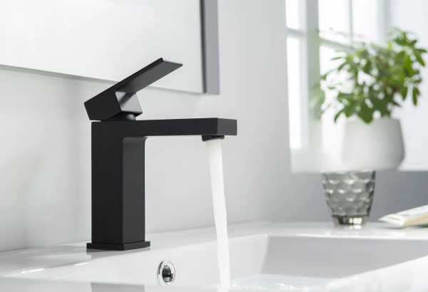 Смеситель для раковины Timo Selene черный 2061/03F