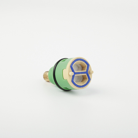 Дивертор для смесителя IDDIS пластик, керамика, h=40 мм, D=22 мм. (997PC140SM)