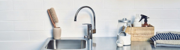 Смеситель для кухни с клапаном Oras Safira 1057F Смеситель для кухни с клапаном Oras Safira 1057F