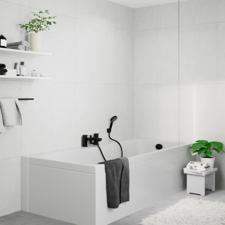 Смеситель на борт ванны с душевым набором Hansgrohe Vernis Shape 71462670 черный матовый